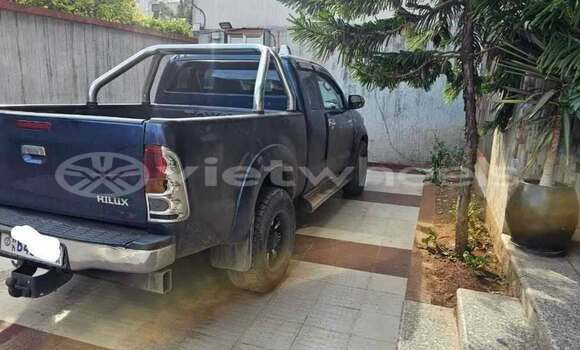 Mua Đã sử dụng Toyota HiLux Xe ô tô Mua Đã sử dụng Toyota HiLux Xe ô tô