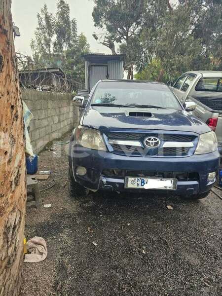 Big with watermark toyota hilux hanoi gia lai 48231
