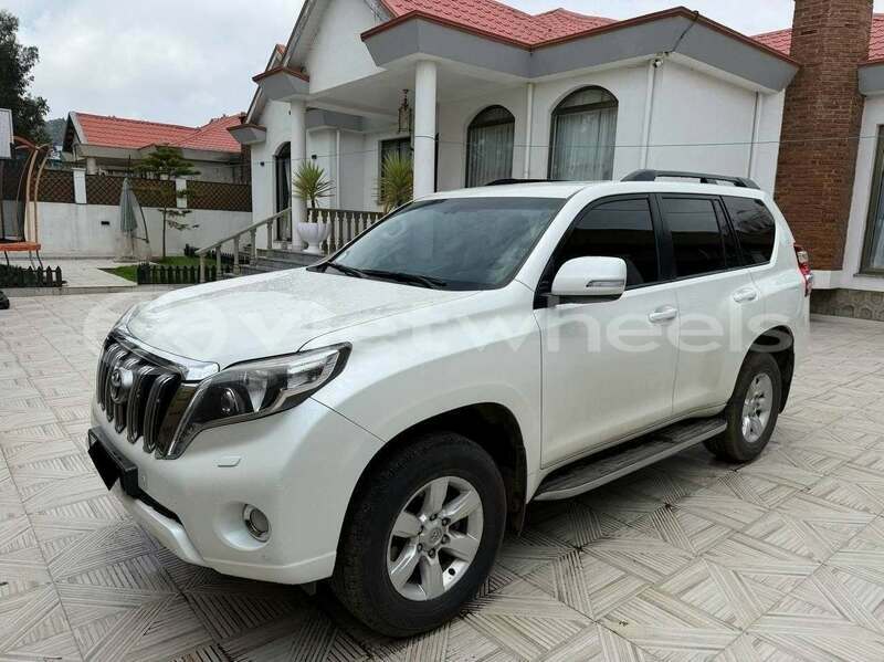 Big with watermark toyota land cruiser hanoi gia lai 48240