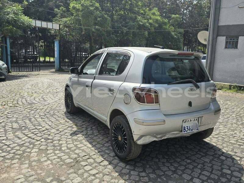 Big with watermark toyota vitz none cao bang 48247