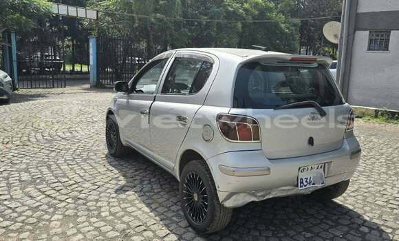 Mua Đã sử dụng Toyota Vitz Xe ô tô Mua Đã sử dụng Toyota Vitz Xe ô tô