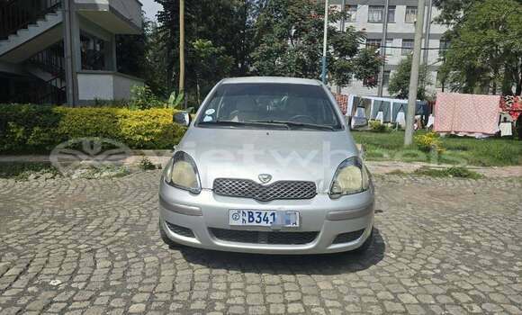 Mua Đã sử dụng Toyota Vitz Xe ô tô Mua Đã sử dụng Toyota Vitz Xe ô tô