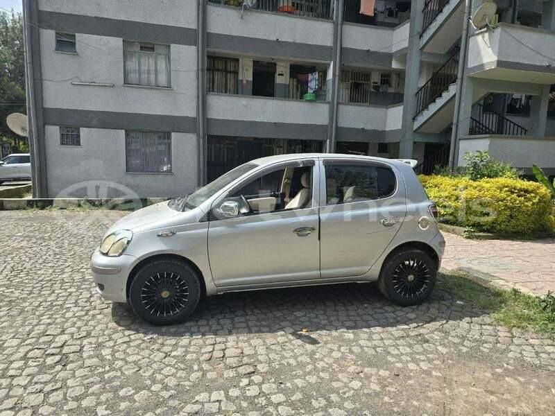 Big with watermark toyota vitz none cao bang 48247