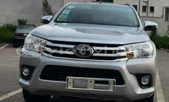 Mua Đã sử dụng Toyota HiLux Xe ô tô Mua Đã sử dụng Toyota HiLux Xe ô tô