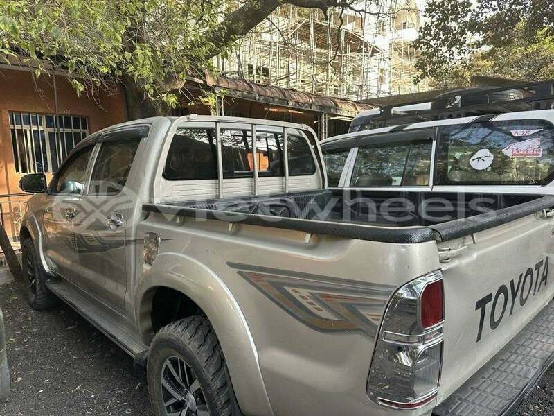 Big with watermark toyota hilux ca mau ca mau 48258