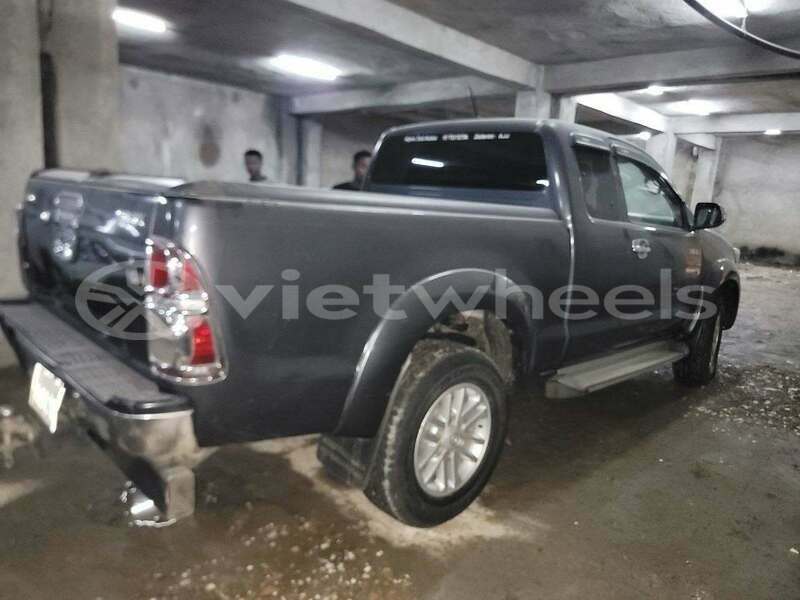 Big with watermark toyota hilux none cao bang 48260