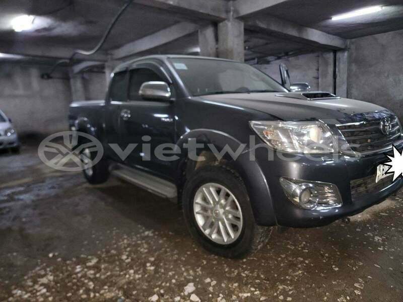 Big with watermark toyota hilux none cao bang 48260