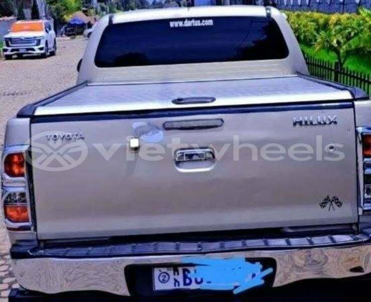 Big with watermark toyota hilux none cao bang 48262