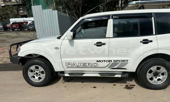 Mua Đã sử dụng Mitsubishi Pajero Xe ô tô Mua Đã sử dụng Mitsubishi Pajero Xe ô tô