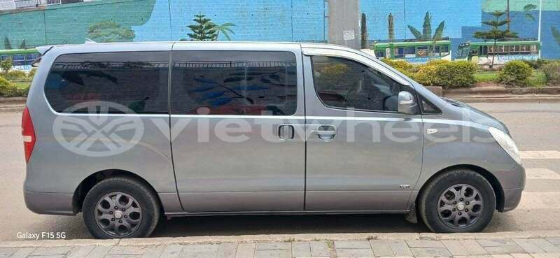 Big with watermark hyundai starex hanoi can tho 48269