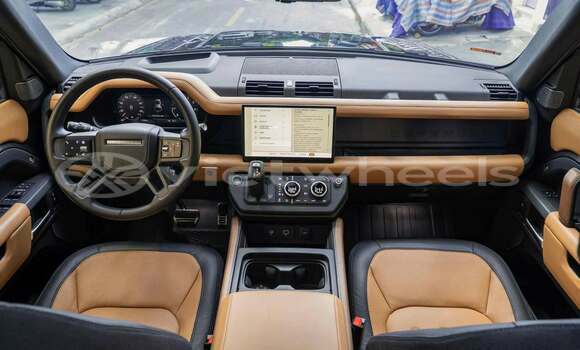 Buy Used Land Rover Discovery 3.0 Luxury Car Buy Used Land Rover Discovery 3.0 Luxury Car
