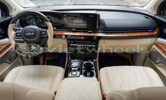 Buy Used KIA Carnival Car Buy Used KIA Carnival Car