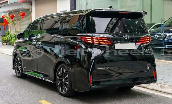 Buy Used Toyota Alphard Car Buy Used Toyota Alphard Car