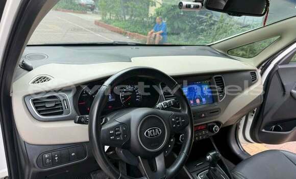 Mua Đã sử dụng KIA Rondo Xe ô tô Mua Đã sử dụng KIA Rondo Xe ô tô