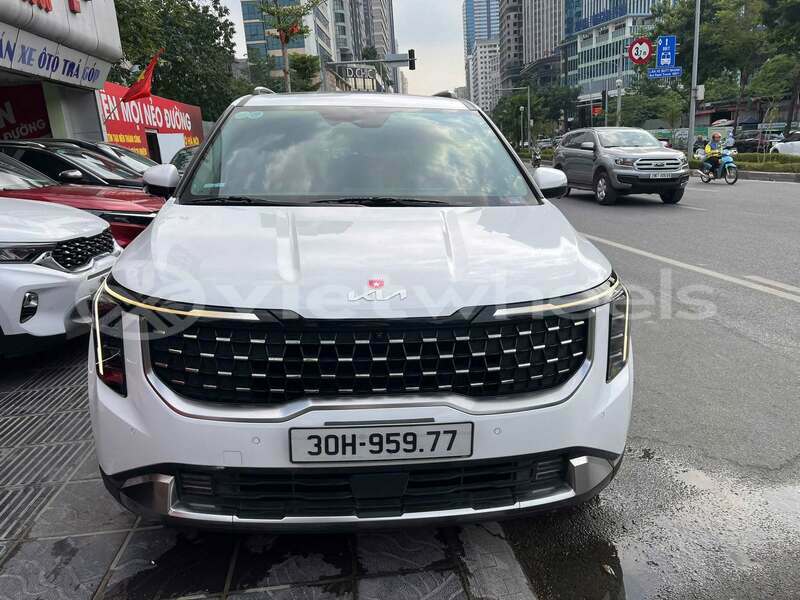 Big with watermark kia carnival hanoi can tho 48491
