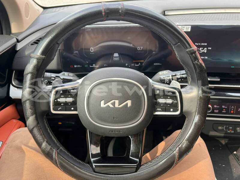 Big with watermark kia carnival hanoi can tho 48491