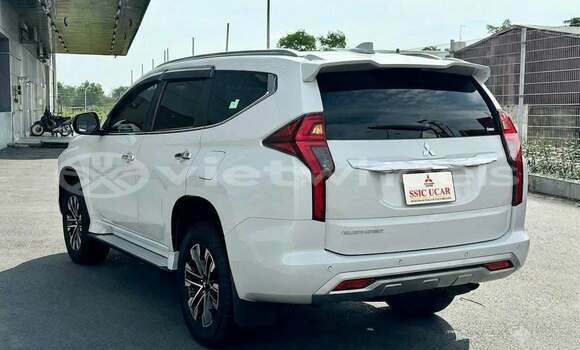 Buy Used Mitsubishi Pajero Car Buy Used Mitsubishi Pajero Car