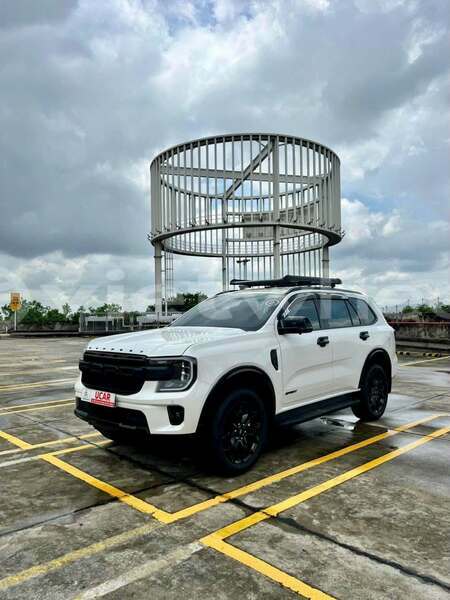 Big with watermark ford everest none cao bang 48493