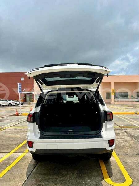 Big with watermark ford everest none cao bang 48493