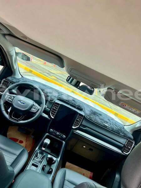 Big with watermark ford everest none cao bang 48493