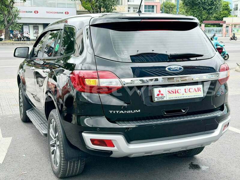Big with watermark ford everest none bac ninh 48495