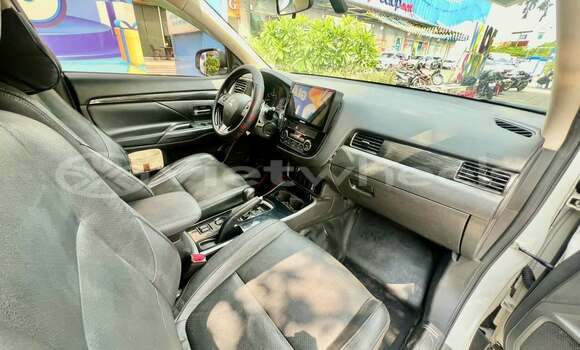 Buy Used Mitsubishi Outlander Car Buy Used Mitsubishi Outlander Car