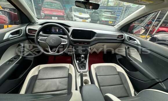 Mua Đã sử dụng Volkswagen T-cross Xe ô tô Mua Đã sử dụng Volkswagen T-cross Xe ô tô