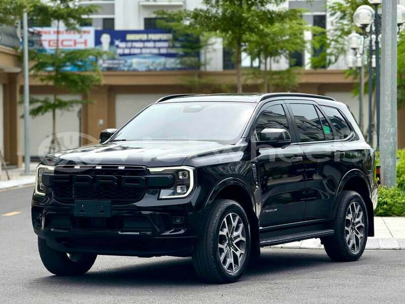 Big with watermark ford everest none cao bang 48572