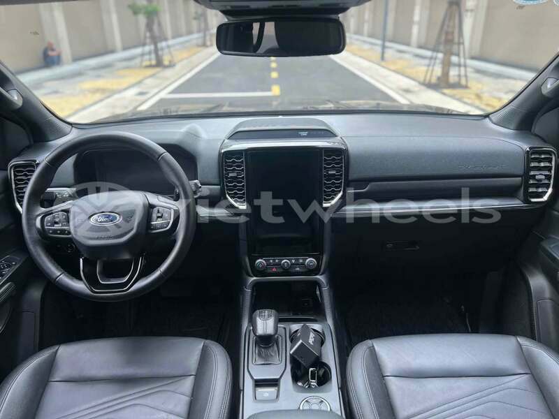 Big with watermark ford everest ca mau ca mau 48579