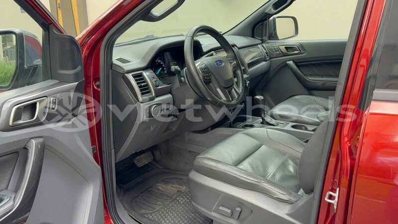 Big with watermark ford everest none bac ninh 48584