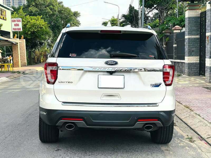 Big with watermark ford explorer hanoi can tho 48586