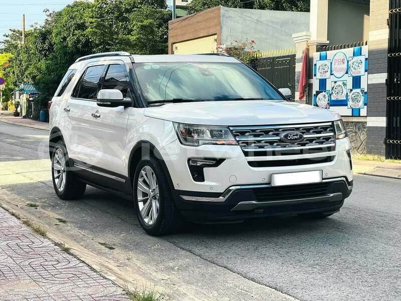 Big with watermark ford explorer hanoi can tho 48586