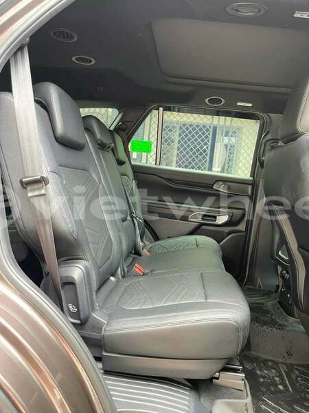 Big with watermark ford everest none cao bang 48589