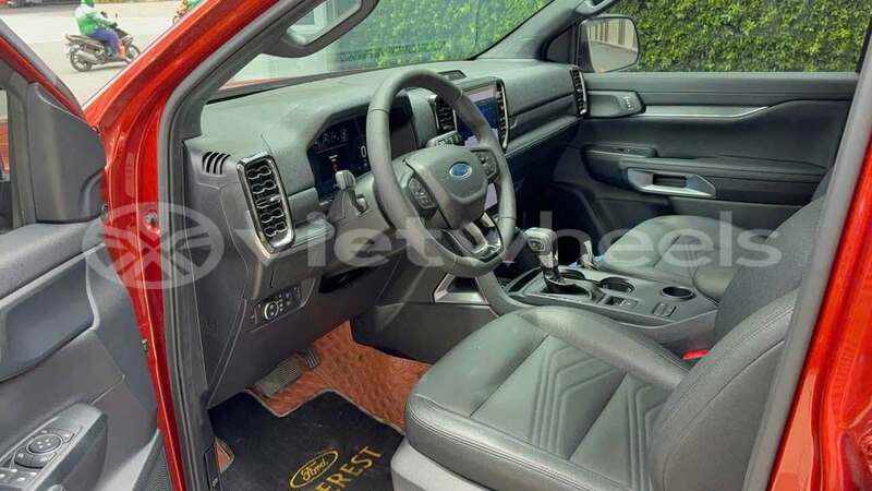 Big with watermark ford everest none cao bang 48591