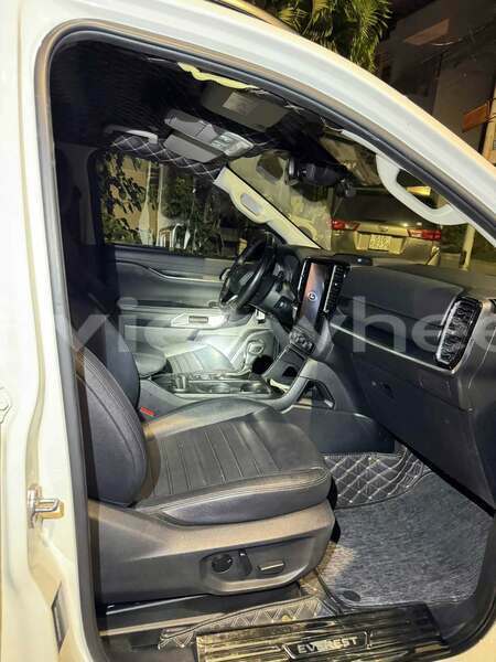 Big with watermark ford everest none cao bang 48594