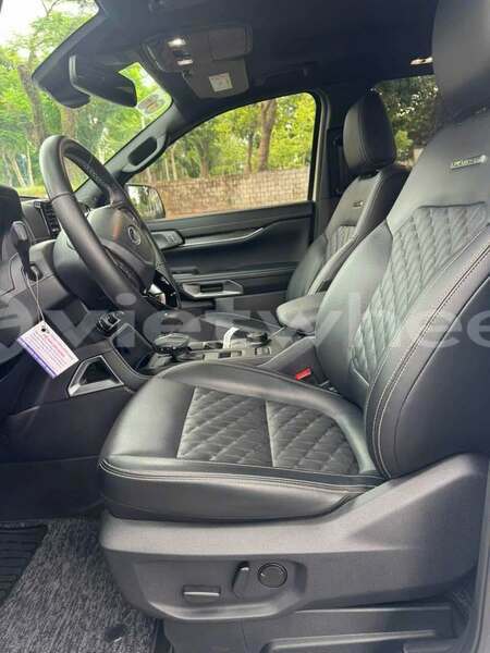 Big with watermark ford everest none bac ninh 48595