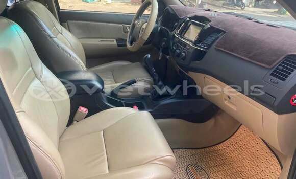 Mua Đã sử dụng Toyota Fortuner Xe ô tô Mua Đã sử dụng Toyota Fortuner Xe ô tô