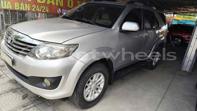Big with watermark toyota fortuner hanoi hue 48679