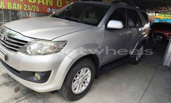 Mua Đã sử dụng Toyota Fortuner Xe ô tô Mua Đã sử dụng Toyota Fortuner Xe ô tô