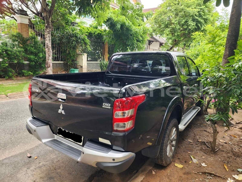 Big with watermark mitsubishi triton hanoi tp ho chi minh 48687
