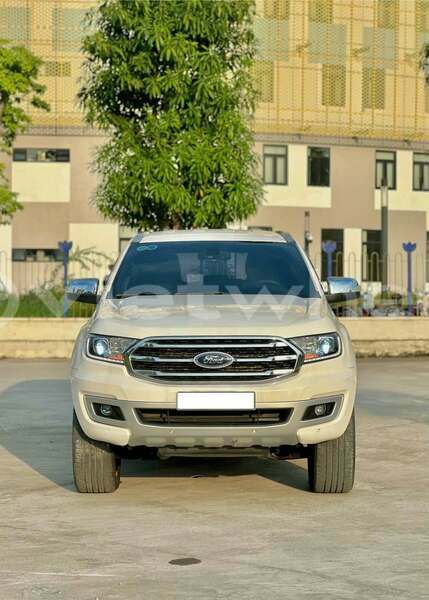 Big with watermark ford everest none lai chau 48711