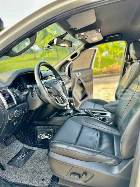 Big with watermark ford everest none lai chau 48711