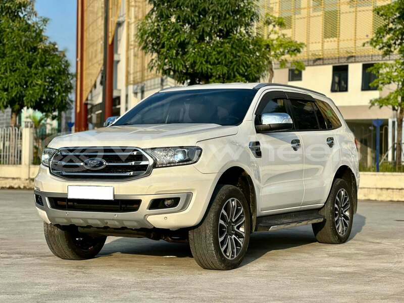 Big with watermark ford everest none lai chau 48711