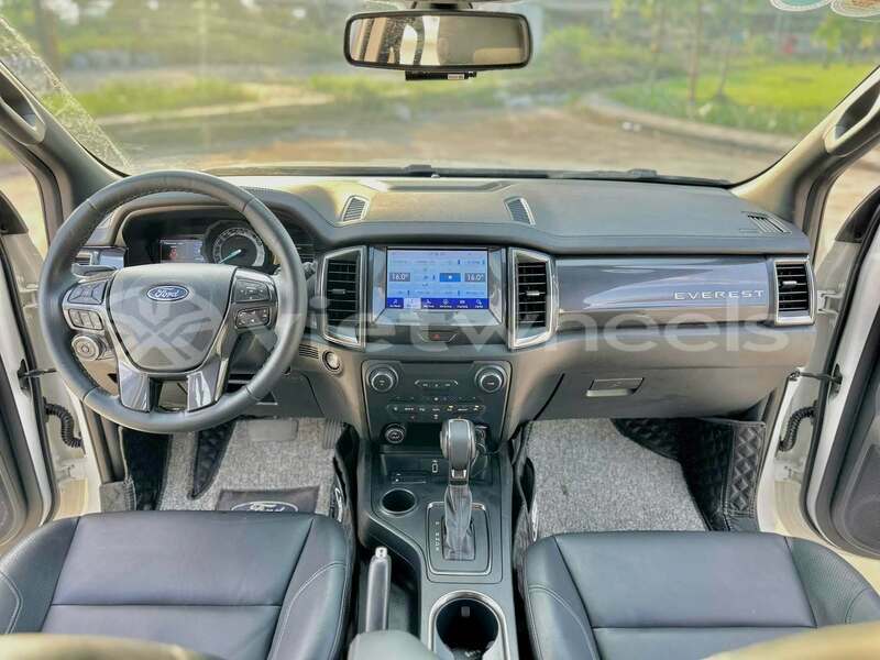 Big with watermark ford everest none lai chau 48711