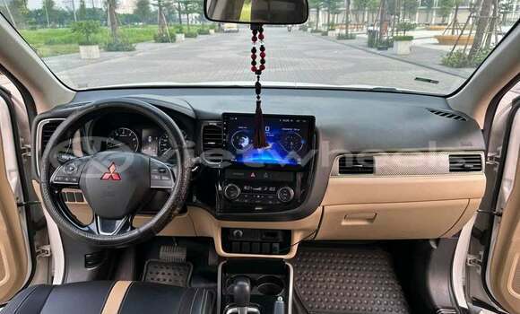 Mua Đã sử dụng Mitsubishi Outlander Xe ô tô Mua Đã sử dụng Mitsubishi Outlander Xe ô tô
