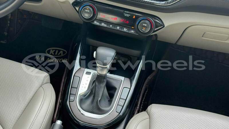 Big with watermark kia cerato none bac ninh 48742