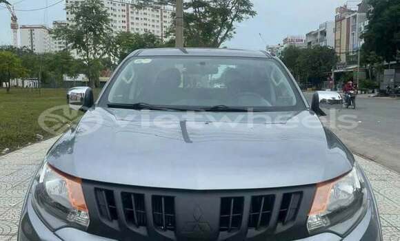 Mua Đã sử dụng Mitsubishi TRITON Xe ô tô Mua Đã sử dụng Mitsubishi TRITON Xe ô tô