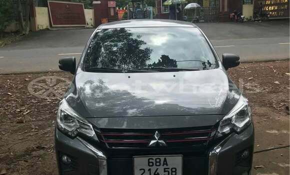 Mua Đã sử dụng Mitsubishi Attrage Xe ô tô Mua Đã sử dụng Mitsubishi Attrage Xe ô tô