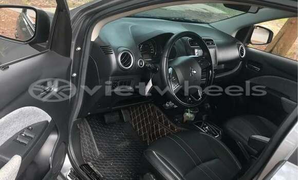 Mua Đã sử dụng Mitsubishi Attrage Xe ô tô Mua Đã sử dụng Mitsubishi Attrage Xe ô tô
