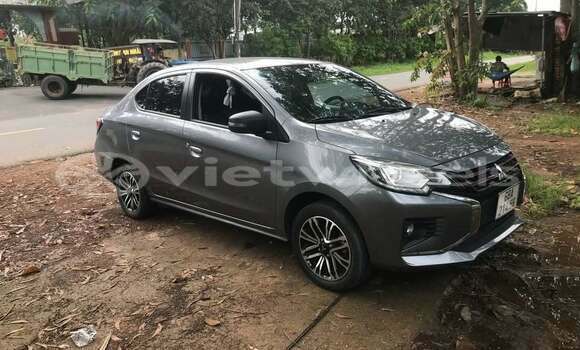 Mua Đã sử dụng Mitsubishi Attrage Xe ô tô Mua Đã sử dụng Mitsubishi Attrage Xe ô tô